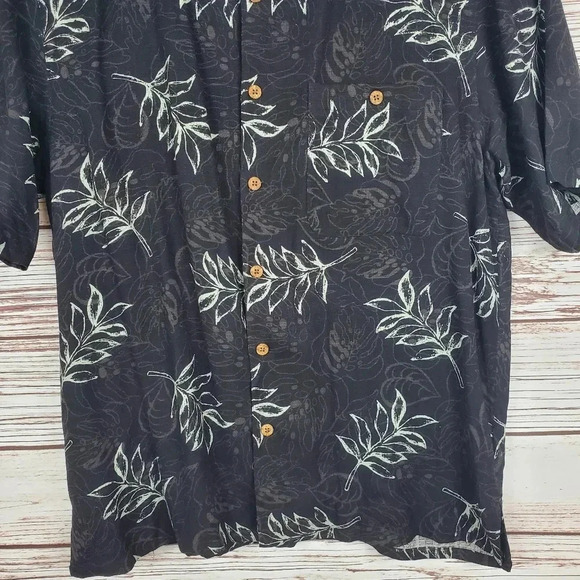 Island Republic Mens Large 100% Silk Short Sleeve Tropical Hawaiian Shirt #184 - Picture 3 of 8